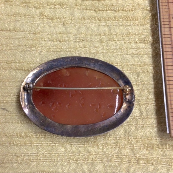 Sterling cameo brooch. - Picture 2 of 3
